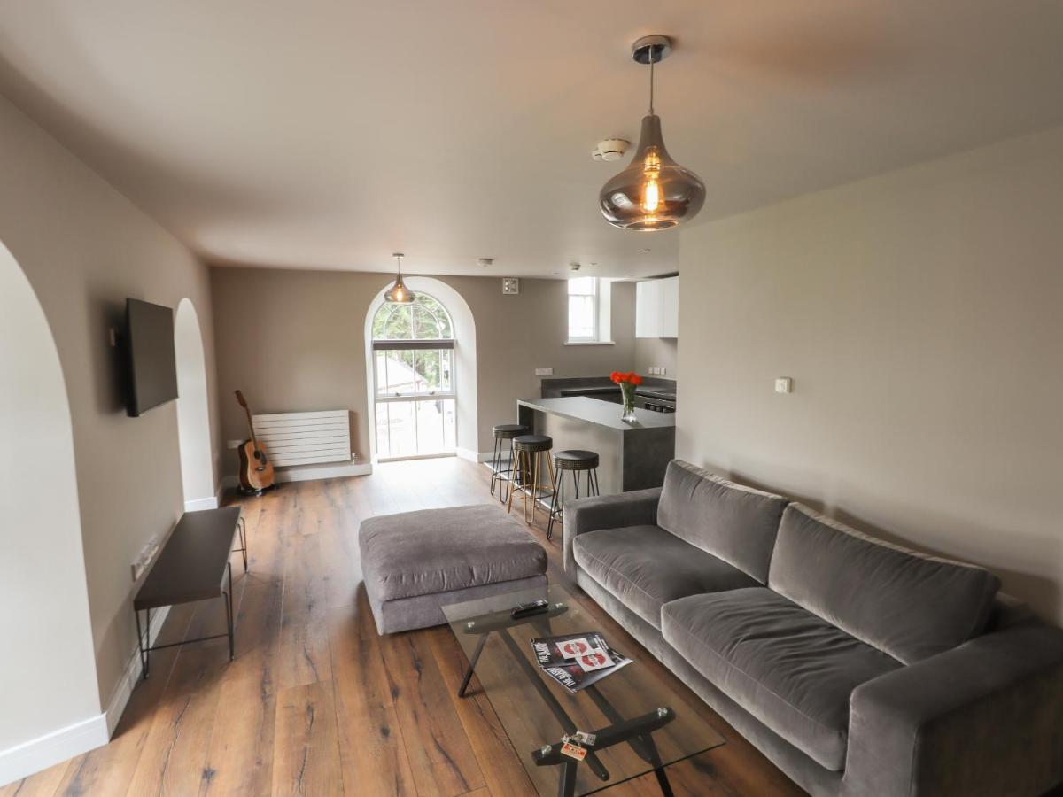 The Breathe Residence Rhyl Buitenkant foto
